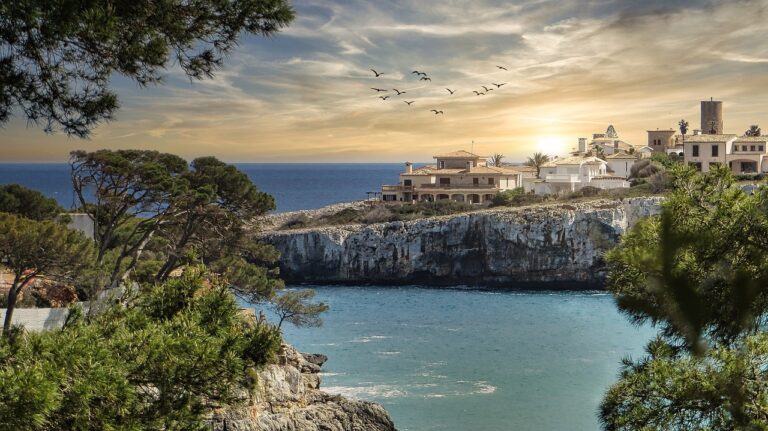 Traveling with a DIY Mentality: Creative Travel Projects